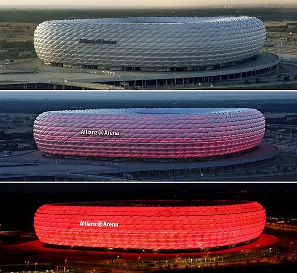 Allianz Arena lung linh rực rỡ dưới ánh đèn đêm