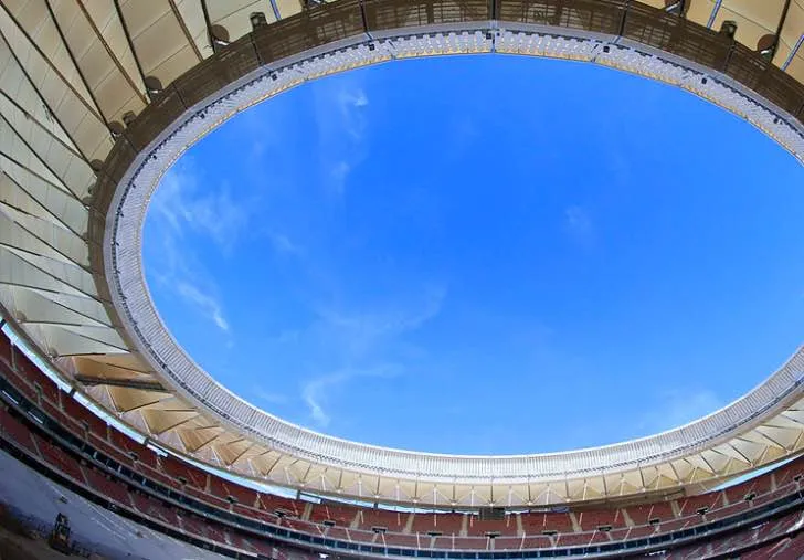Chi tiết thiết kế mái che hiện đại, độc đáo của sân Estadio Metropolitano