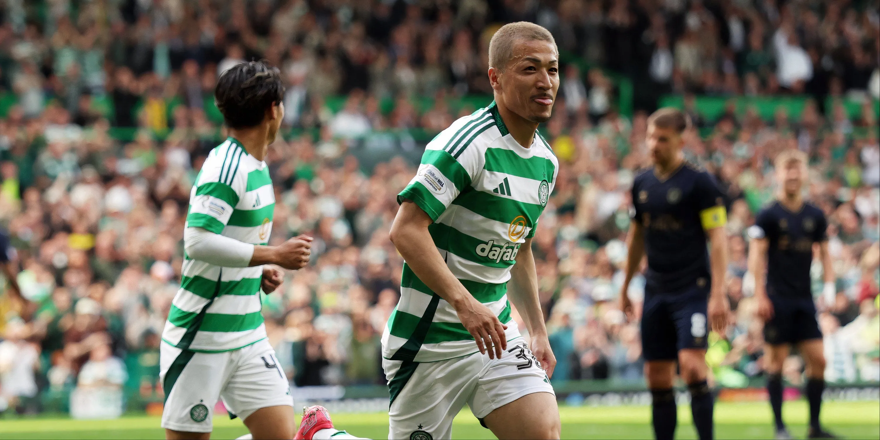 Daizen Maeda trong màu áo Celtic, được định giá 25 triệu bảng giữa tin đồn chuyển nhượng.