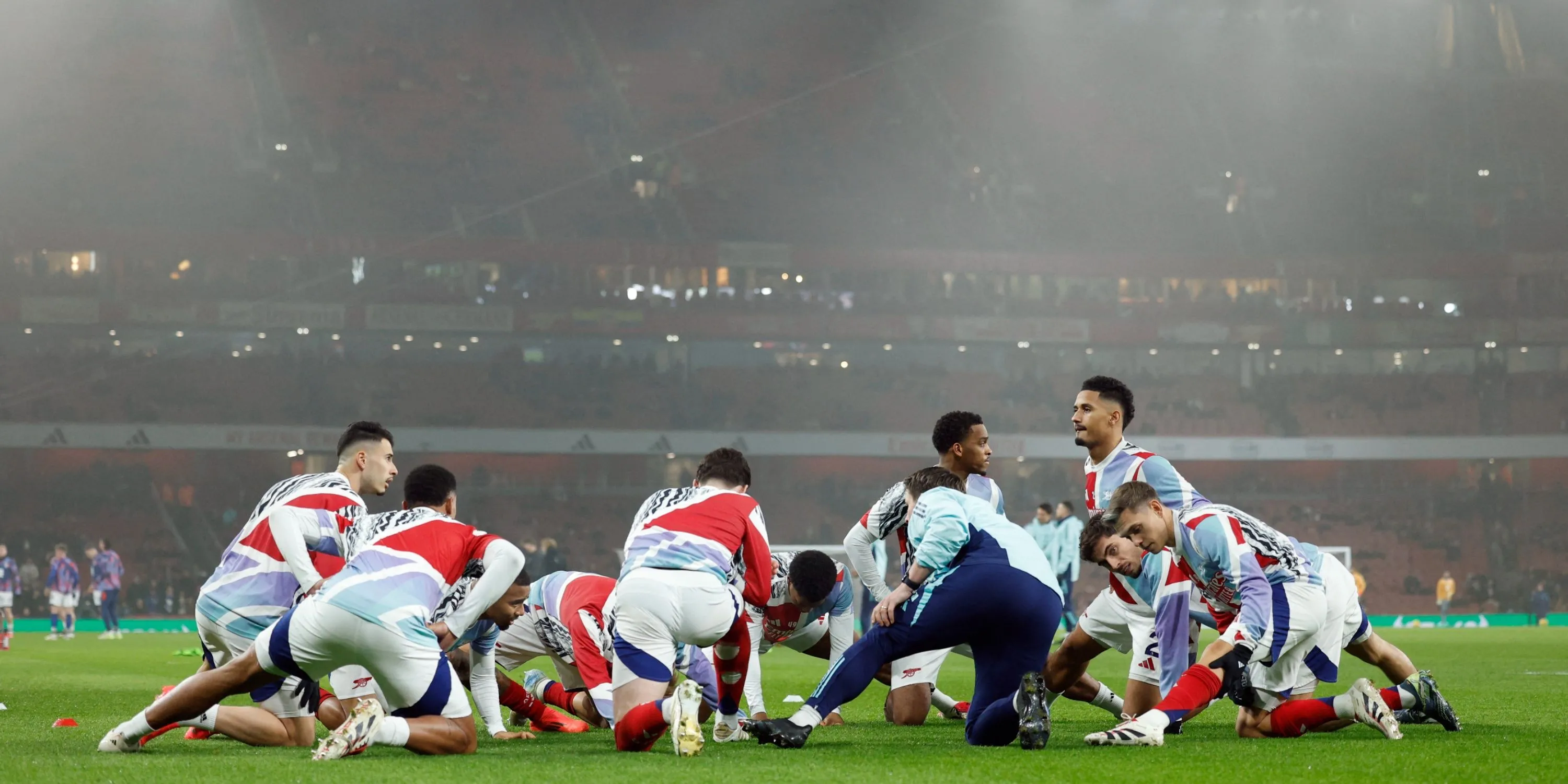 Đội hình Arsenal thi đấu tại Premier League, sẵn sàng cho mùa giải mới với các bản hợp đồng chuyển nhượng.