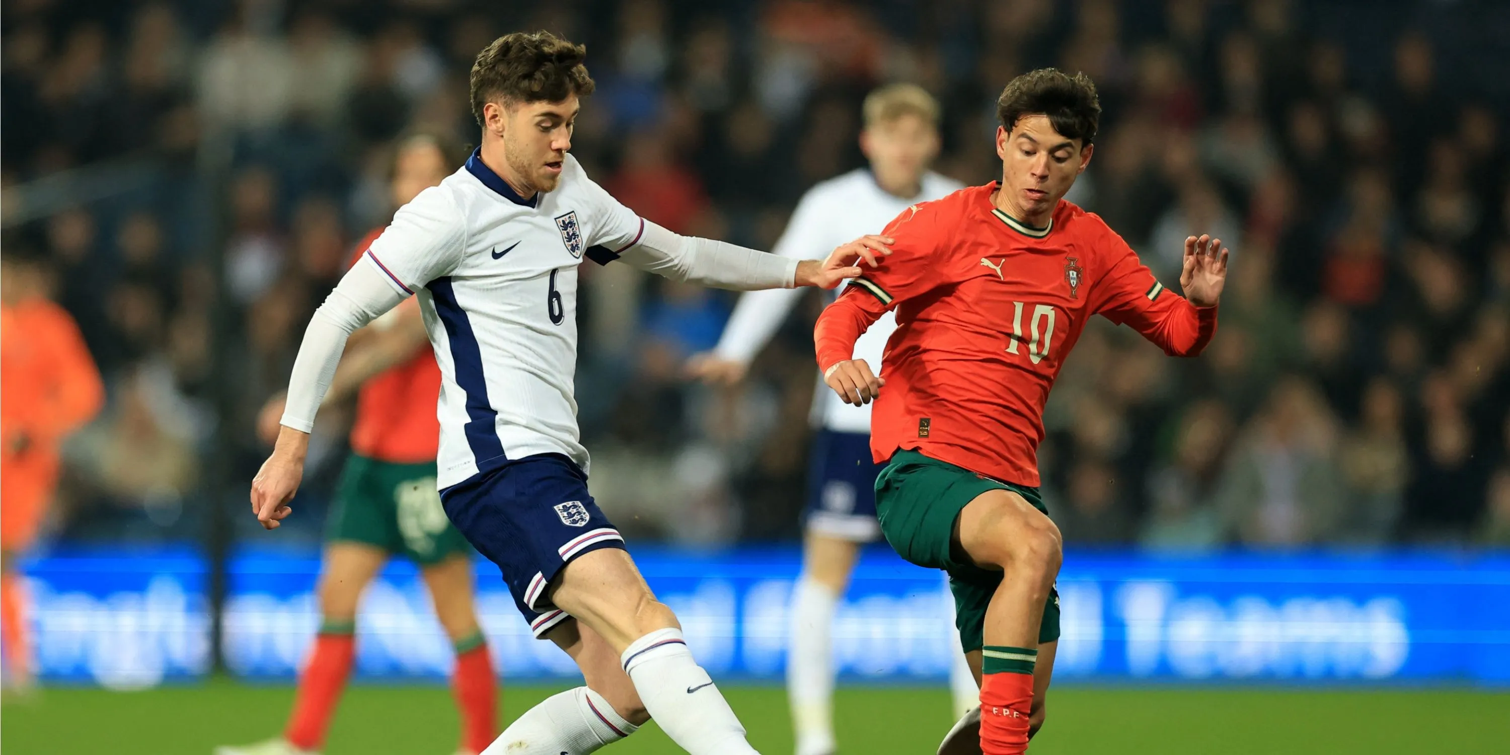 Hayden Hackney, tiền vệ tài năng của U21 Anh