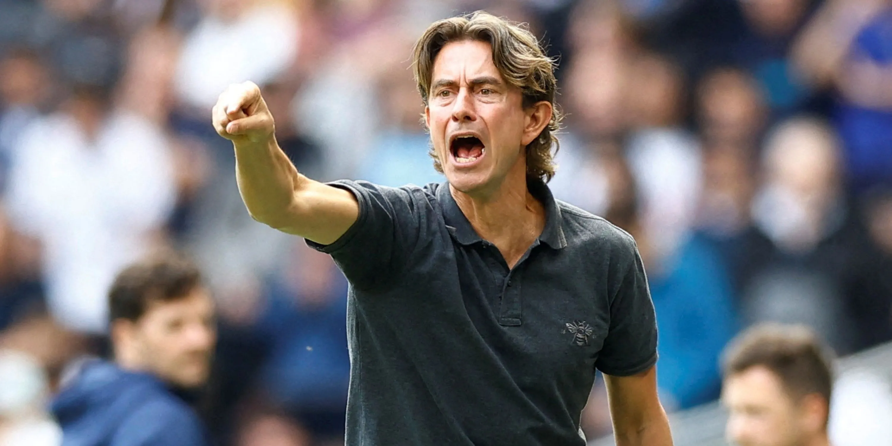 Huấn luyện viên Thomas Frank của Tottenham trên sân cỏ Premier League