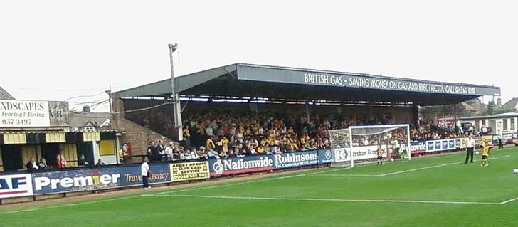 khán đài North Terrace hay Newmarket Road End tại Abbey Stadium