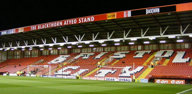Khán đài tại Ashton Gate