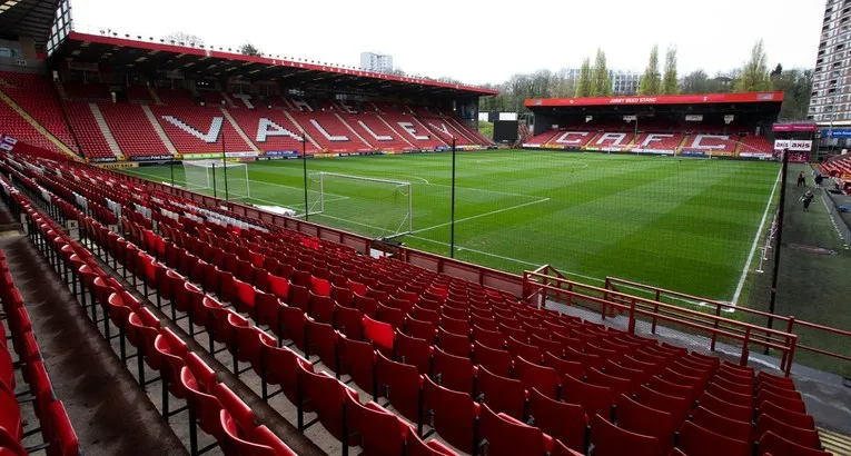Khán đài và tầm nhìn từ sân The Valley, sân nhà của Charlton Athletic