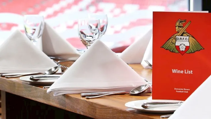 Không gian dịch vụ hospitality cao cấp tại Eco-Power Stadium, sân nhà của Doncaster Rovers