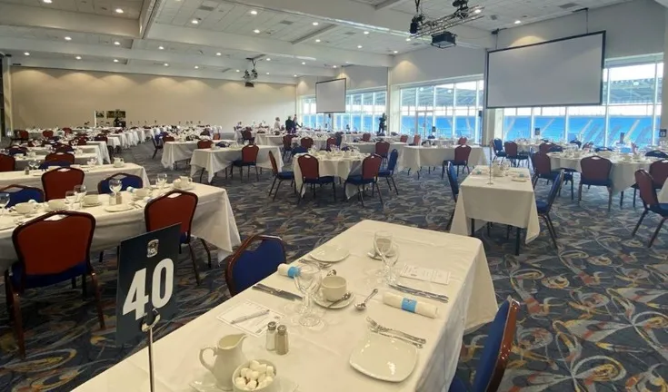 Không gian dịch vụ VIP (Hospitality) tại Sân vận động Coventry City FC, mang đến trải nghiệm đẳng cấp.
