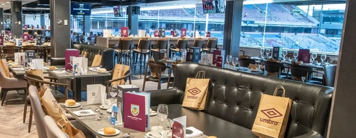 Khu vực Hospitality sang trọng tại Turf Moor, nâng tầm trải nghiệm xem bóng đá Burnley
