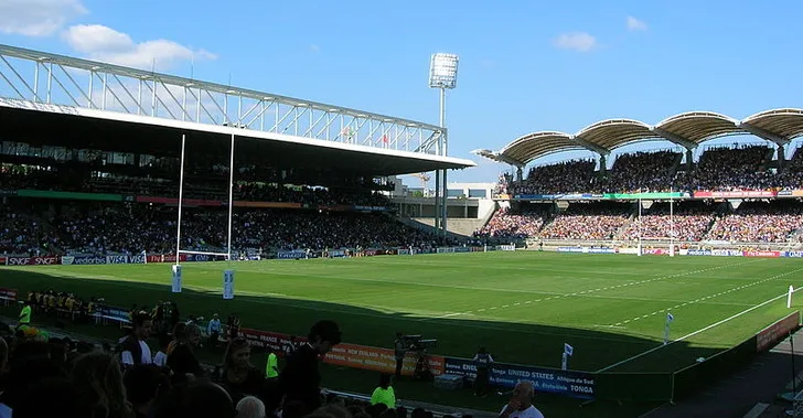 Một góc nhìn khác về sân Stade de Gerland vào năm 2007, nơi đã chứng kiến nhiều thăng trầm của Lyon