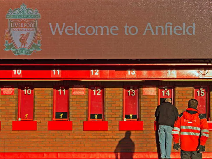 Quầy bán vé sân Anfield của câu lạc bộ Liverpool FC, nơi người hâm mộ mua vé xem Ngoại hạng Anh