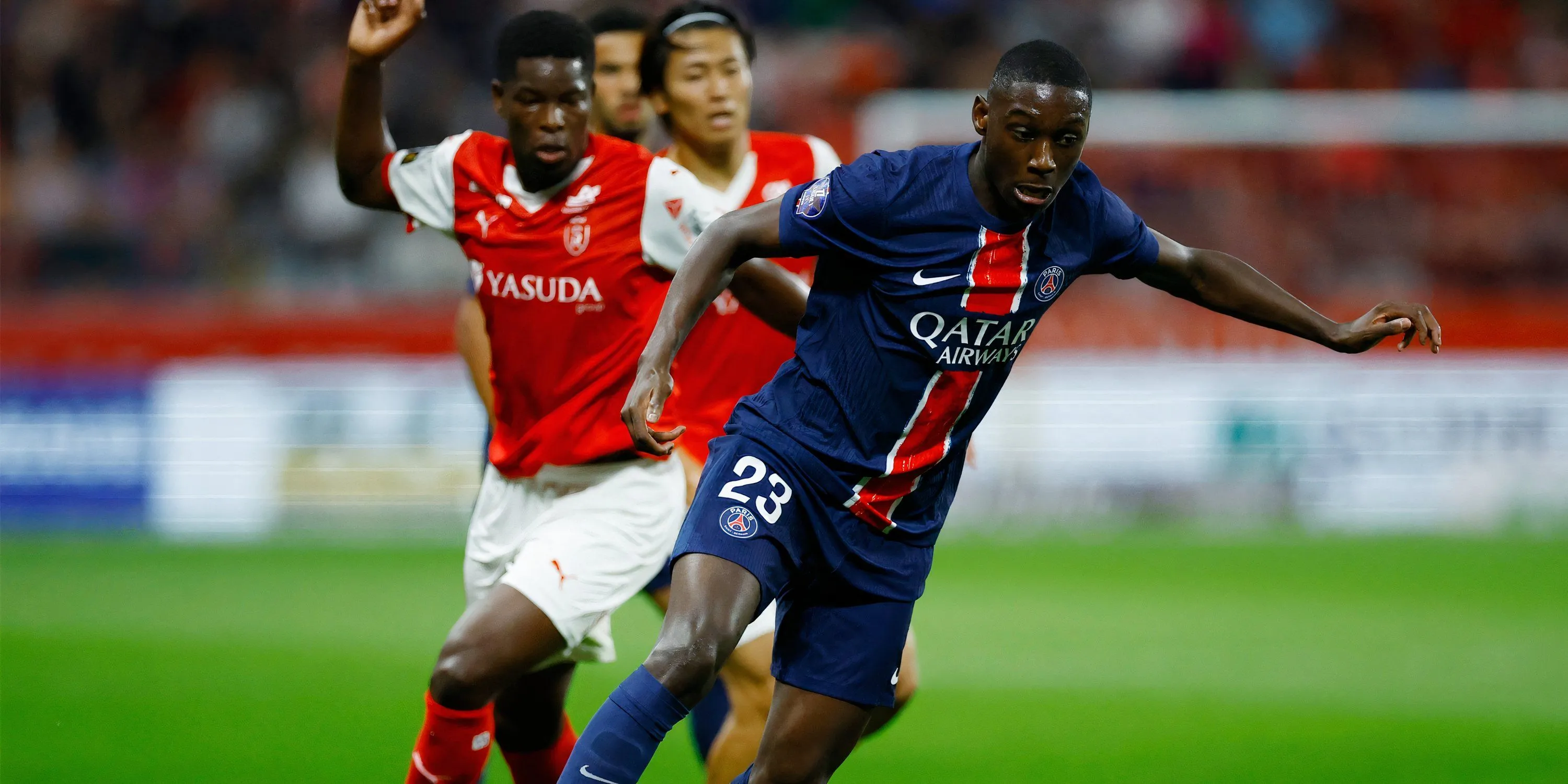 Randal Kolo Muani trong màu áo PSG thi đấu