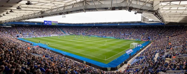 Sân vận động King Power rực rỡ trong ngày diễn ra trận đấu của Leicester City