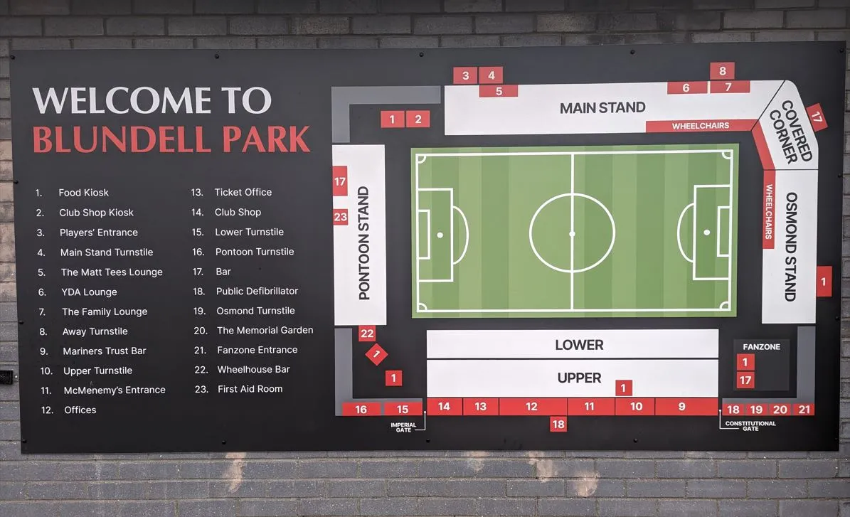 Sơ đồ bố trí các khán đài và khu vực bên trong sân vận động Blundell Park, giúp người hâm mộ dễ dàng định hướng.
