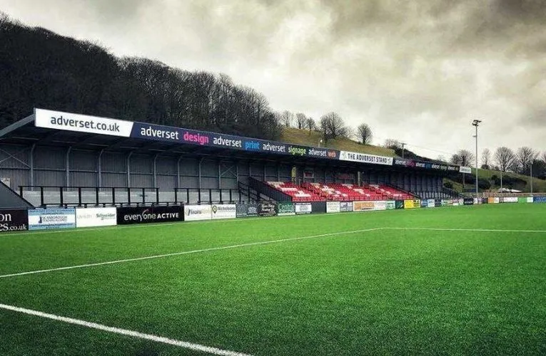 Sơ đồ bố trí chỗ ngồi và khu vực khán đài tại Flamingo Land Stadium, sân nhà của Scarborough Athletic FC