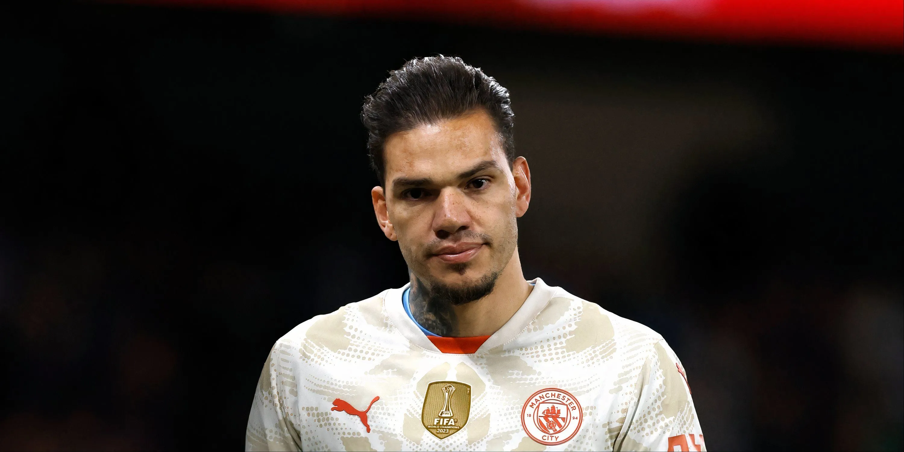 Thủ môn Ederson Moraes, trụ cột từng của Manchester City, chuẩn bị rời Etihad