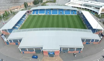 Toàn cảnh từ trên cao sân vận động SMH Group, sân nhà của Chesterfield FC tại giải bóng đá Anh