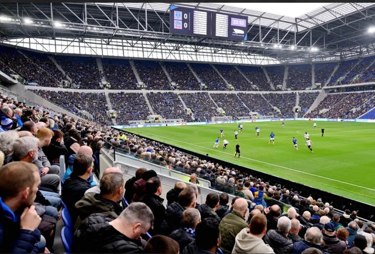 Trận đấu đầu tiên tại sân vận động Hill Dickinson giữa các đội trẻ Everton