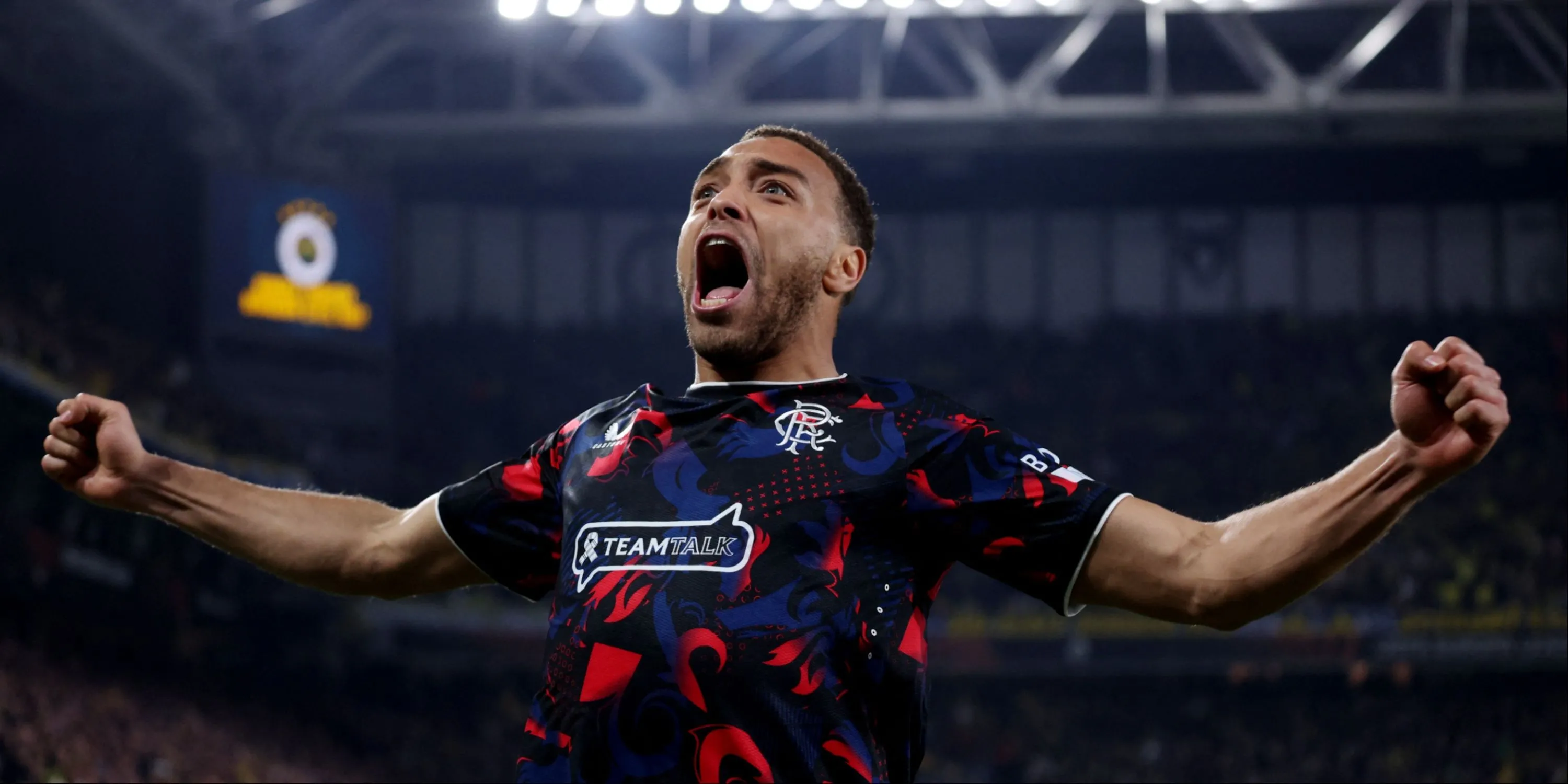 Cyriel Dessers trong một trận đấu quan trọng của Rangers