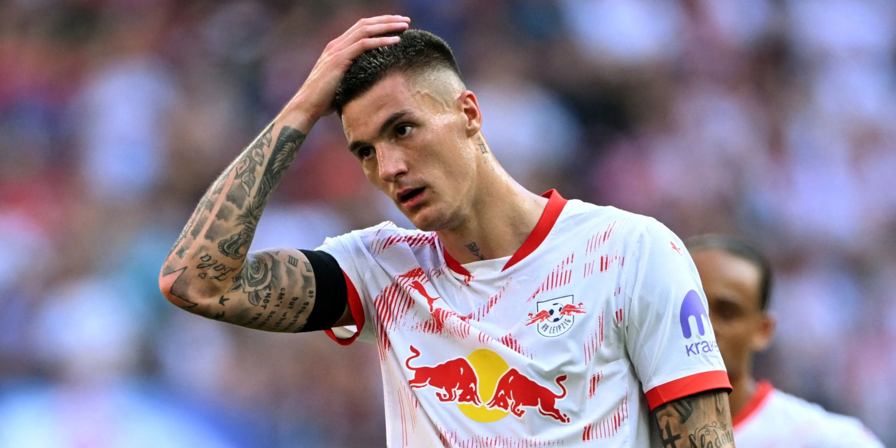 Tiền đạo Benjamin Sesko trong màu áo câu lạc bộ của mình, cầu thủ tấn công tiềm năng mà Manchester United đang khao khát chiêu mộ để tăng cường hàng công.