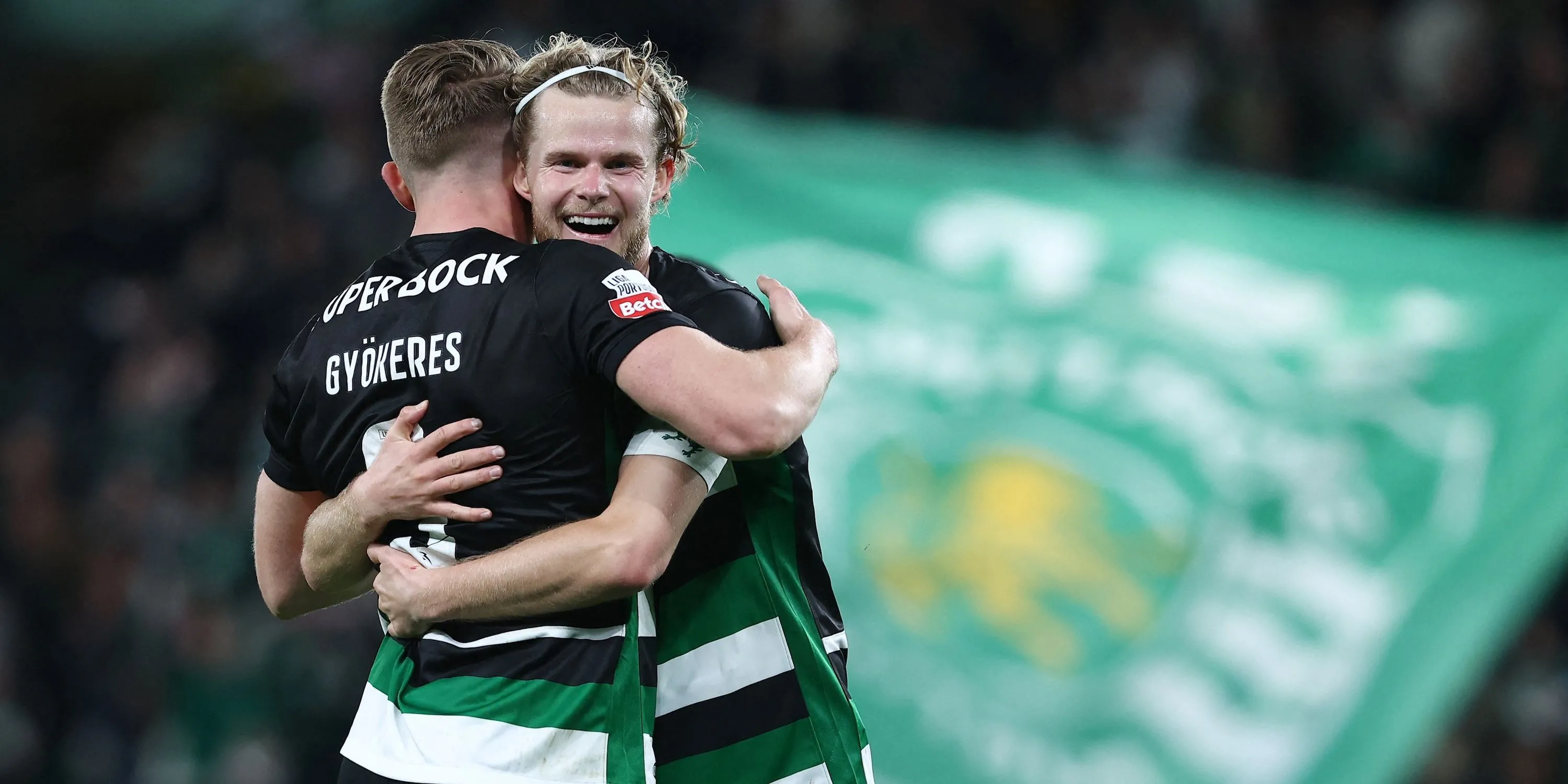 Viktor Gyokeres và Morten Hjulmand ăn mừng bàn thắng tại Sporting CP
