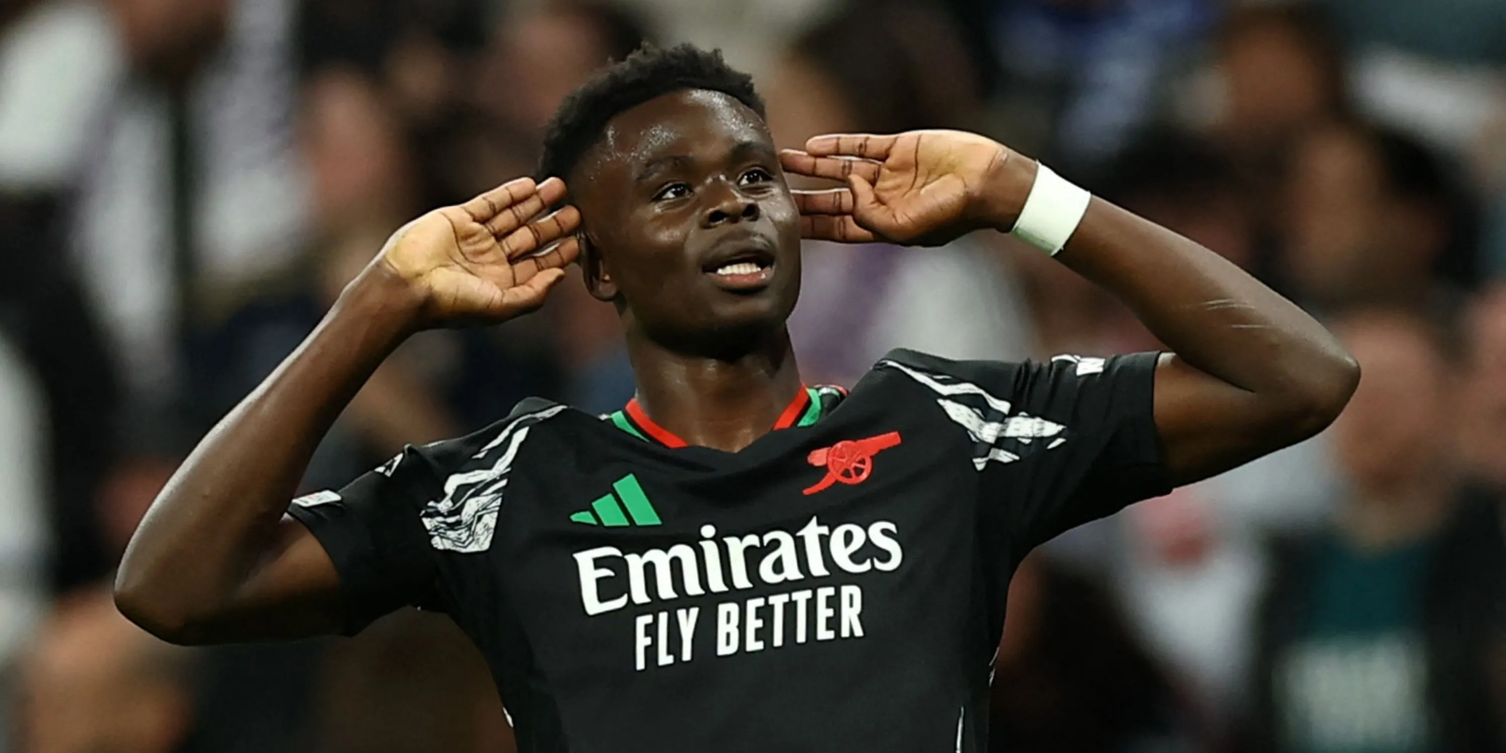 Bukayo Saka ăn mừng bàn thắng cho Arsenal, thể hiện tầm ảnh hưởng của ngôi sao trẻ