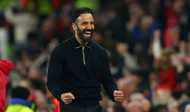 Amorim đối mặt lựa chọn đội hình: cân bằng giữa phòng ngự và tấn công.