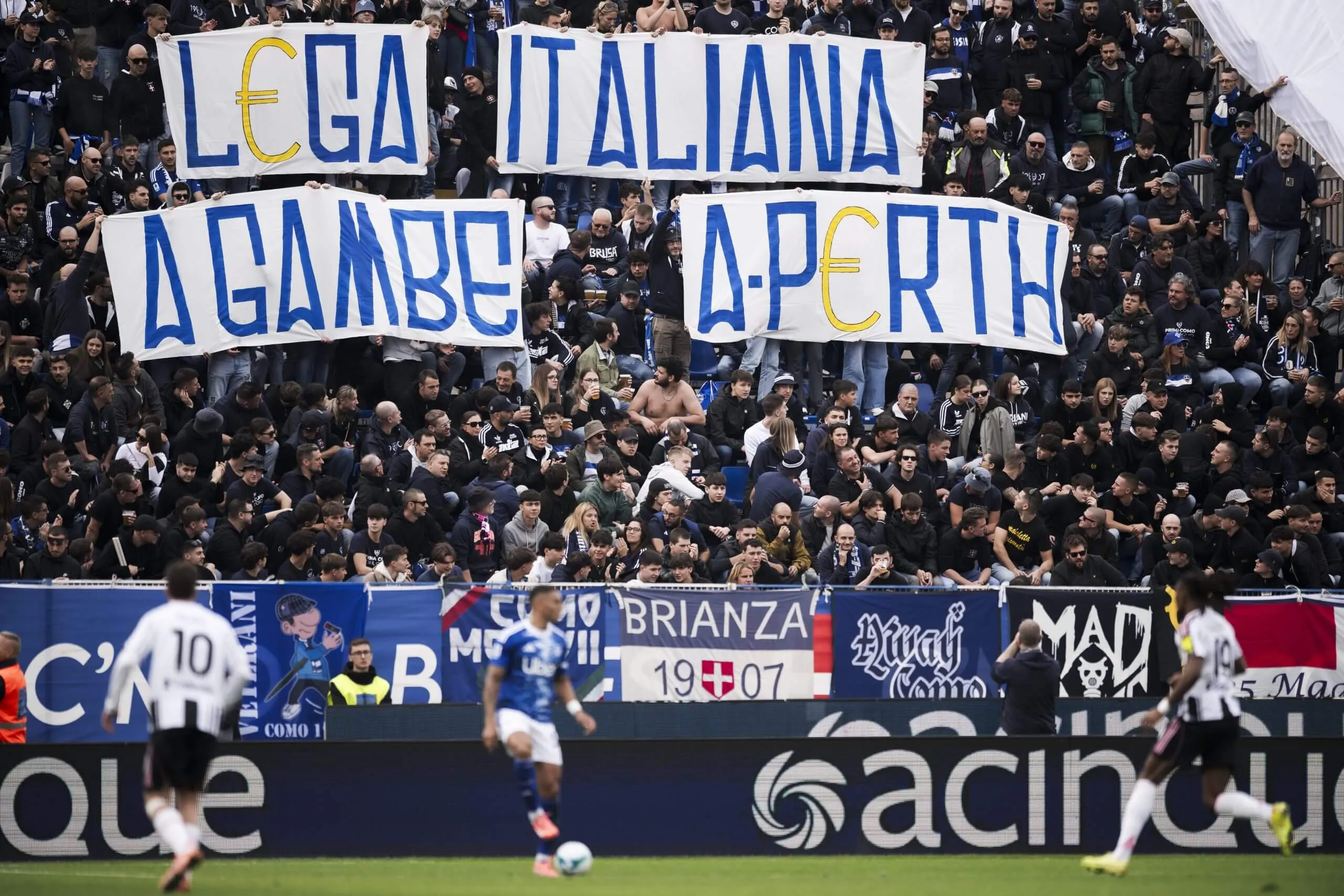 CĐV Como phản đối kế hoạch đưa trận ra nước ngoài, lo ngại về truyền thống và tài chính