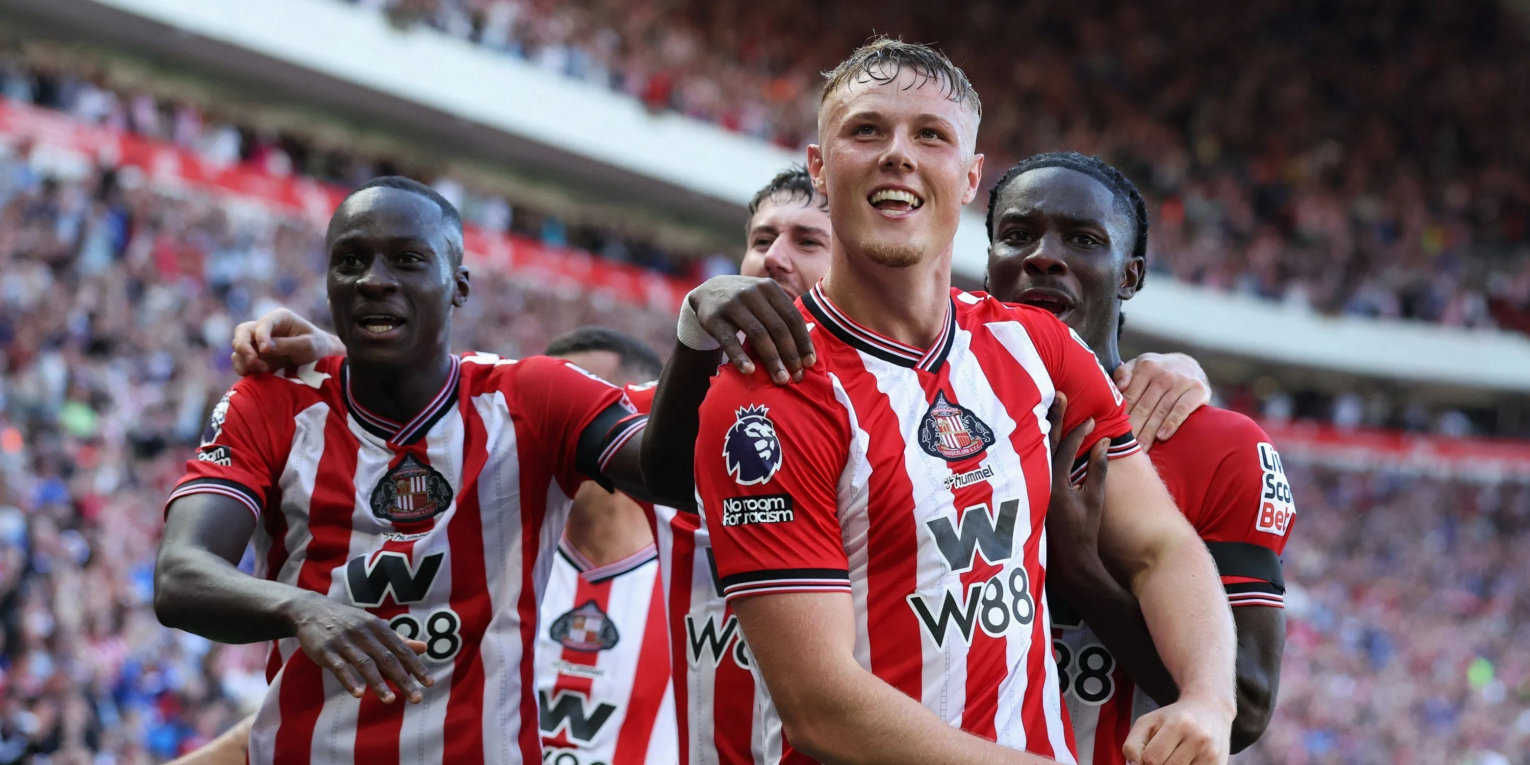 Daniel Ballard, trung vệ trụ cột của Sunderland tại Premier League