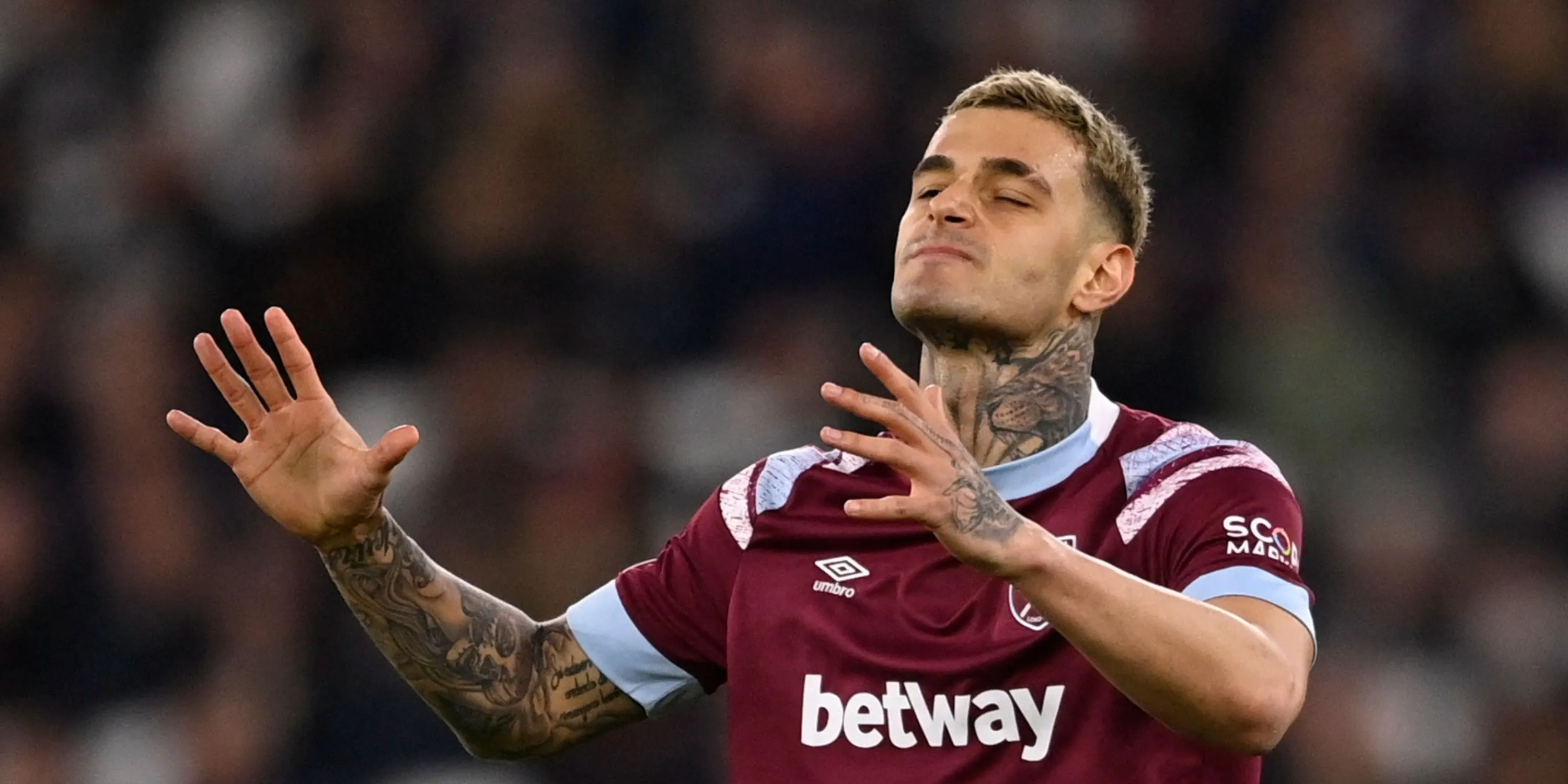 Gianluca Scamacca trong màu áo West Ham — bản hợp đồng Serie A thất bại