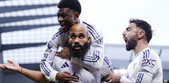 Man United tiếp đón Brighton tại Old Trafford: thử thách cho Amorim và đội hình.