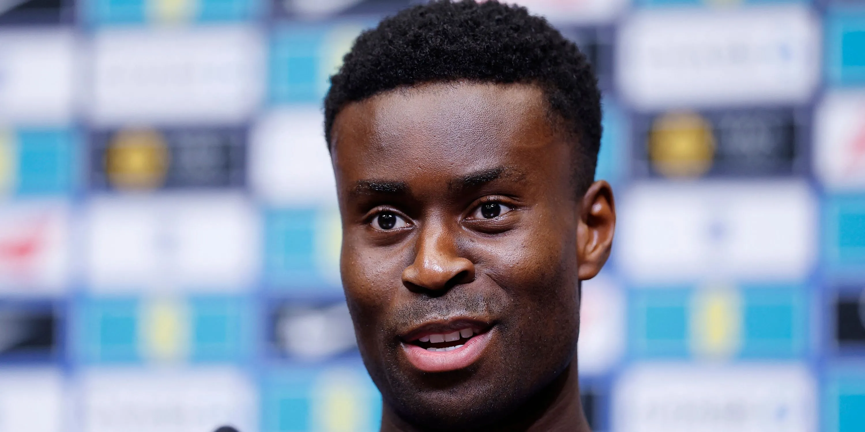 Marc Guehi trong buổi họp báo: trung vệ Crystal Palace được Liverpool quan tâm