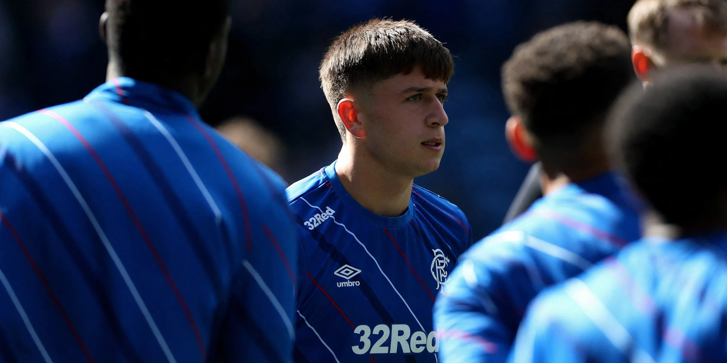 Mikey Moore thi đấu ở hành lang phải cho Rangers trong trận gặp Celtic