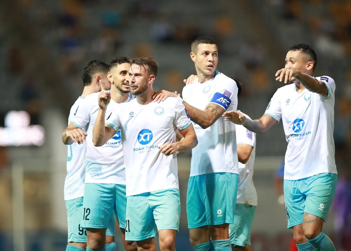 Nam Định FC - nhà vô địch V-League tham gia AFC Champions League Two minh họa tương tác giữa luật quốc tế và quy chế nội địa