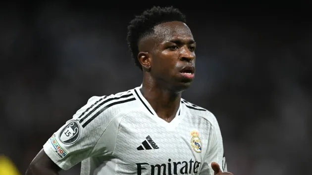 Vinicius đang hồi sinh phong độ, khuấy đảo hàng phòng ngự Juventus và tạo cơ hội cho Bellingham.