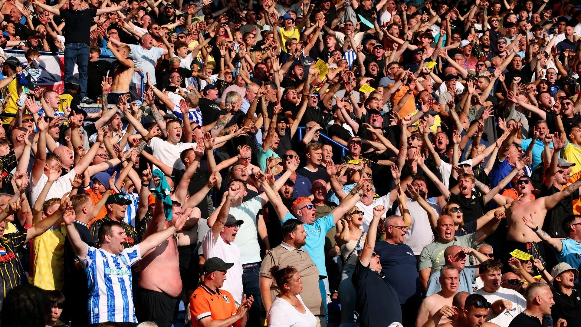 Cổ động viên Sheffield Wednesday tại sân vận động