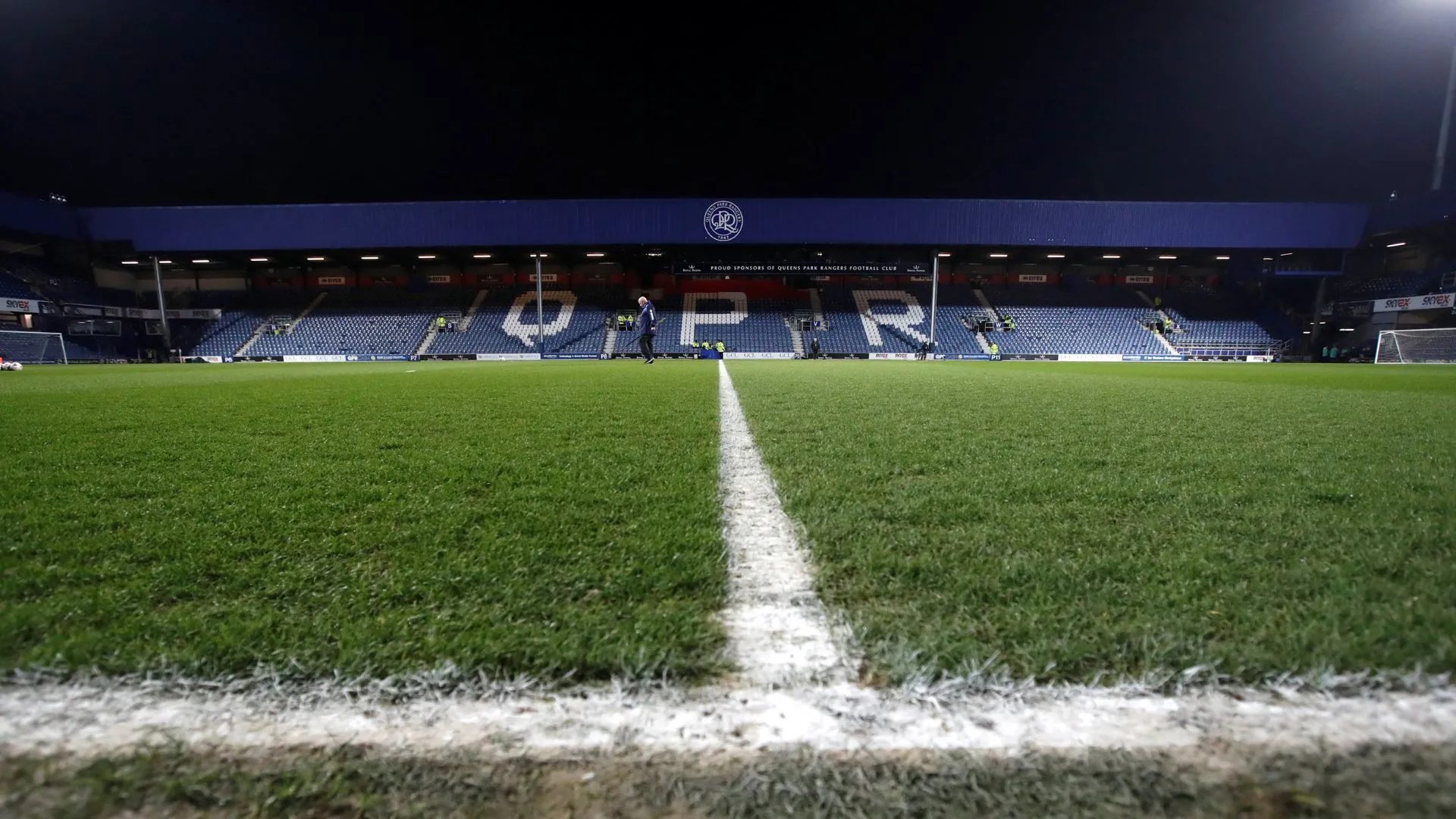 Sân vận động Loftus Road nơi QPR thi đấu tại nhà